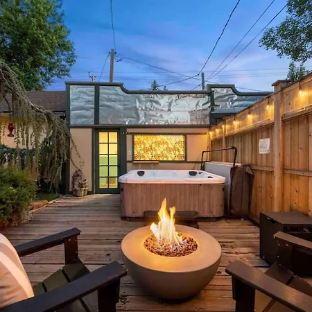 Desert Modern Downtown Flagstaff Unit With Hot Tub